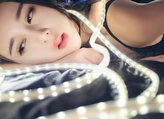 推女神 – 免费双马尾合集，沫晓伊把好奇心全都放开了。