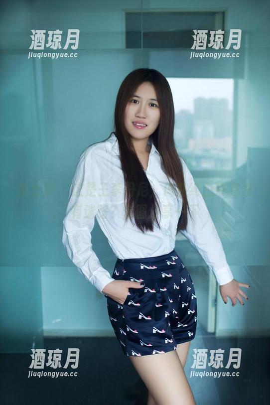 推女郎 - 这是王李丹尼，但在纯白中有没有迷路？套图分享一下