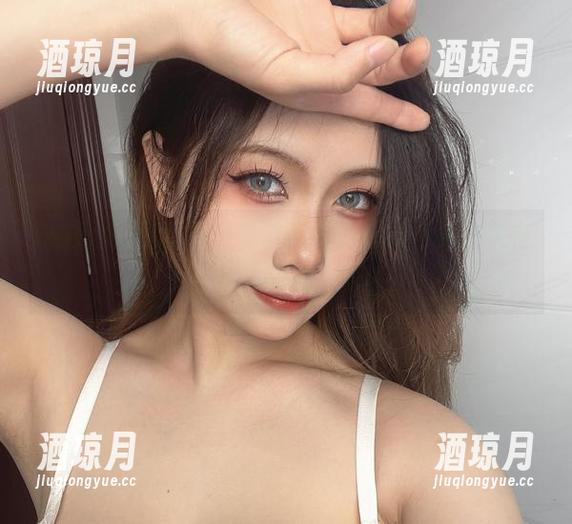 末夜787的丝袜写真，下载后小心不要迷失在这条“细路”上哦