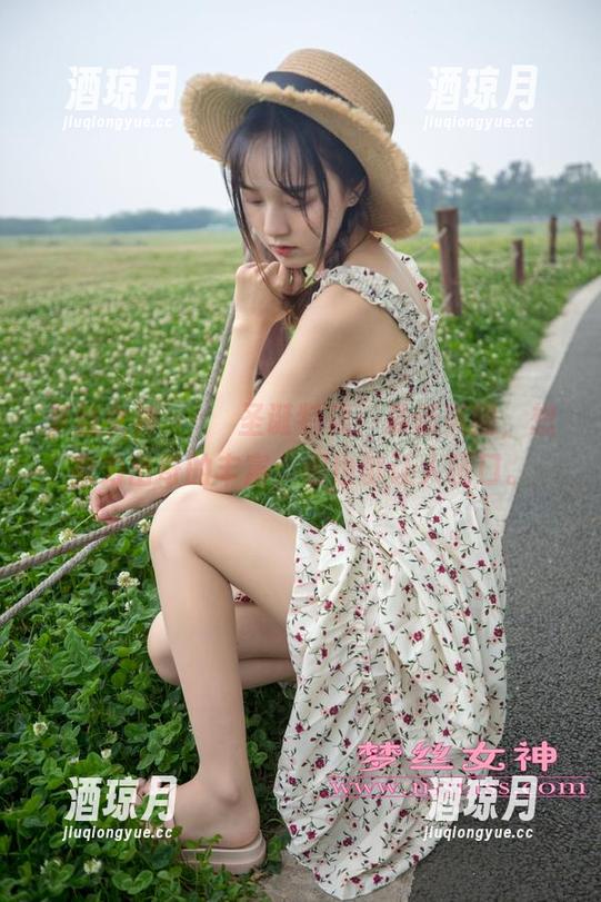梦丝女神-玥玥 梦丝女神 - 玥玥圣诞特辑:最新美图,想象力出奇的丰富,但也够让人哑口。