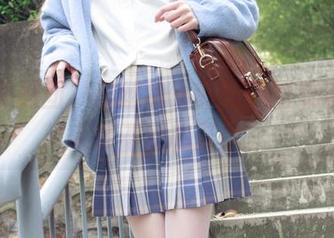 在森萝财团，黑丝免女郎的原图流淌，让人再不愿移开眼。