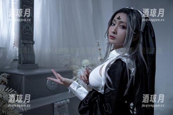 被洛璃LoLiSAMA的睡衣作品圈粉了，图包里的每一张都在说“看我，看我”…