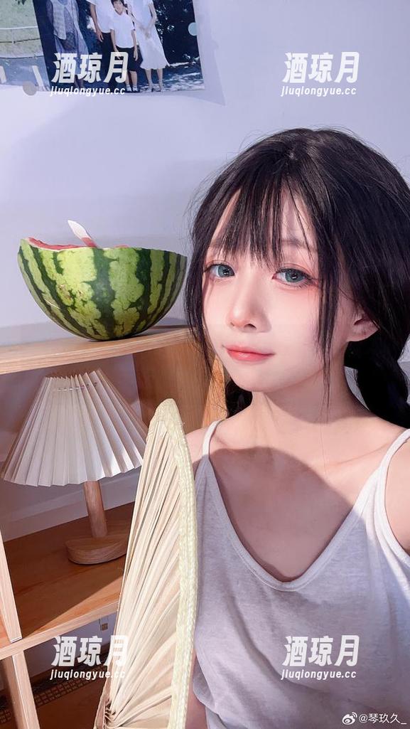 青得发亮的清青琴玖在海边，美图资源太丰盛，我受不鸟啦！