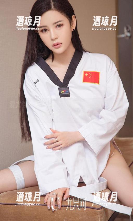 爱尤物 - 制服系列：陆萱萱cecilia全集，身姿挺拔，心情随性