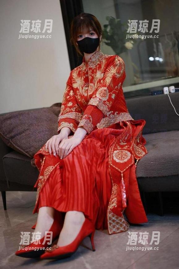 微密圈 - 白龙猫女的最新温柔写真，免费哦，满屏的小心思，让人忍不住想探个究竟。