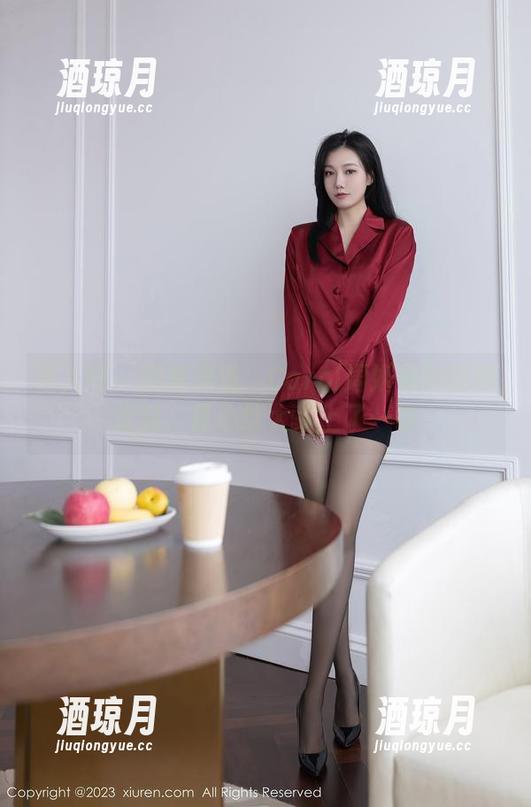 秀人网 - 图集速递：Carol周妍希的短裤定制，真心给大家上了一课