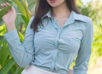 秀人网 – Carol周妍希定制的美足图集，呀，这姿态，直勾勾戳人心。