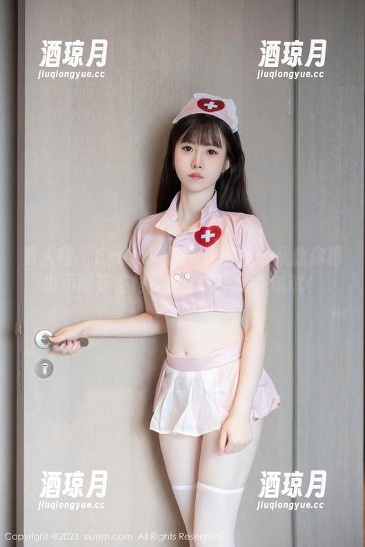 秀人网 - Erikaki连体衣套图：从此你再也不需要身材焦虑了，下载来试试！