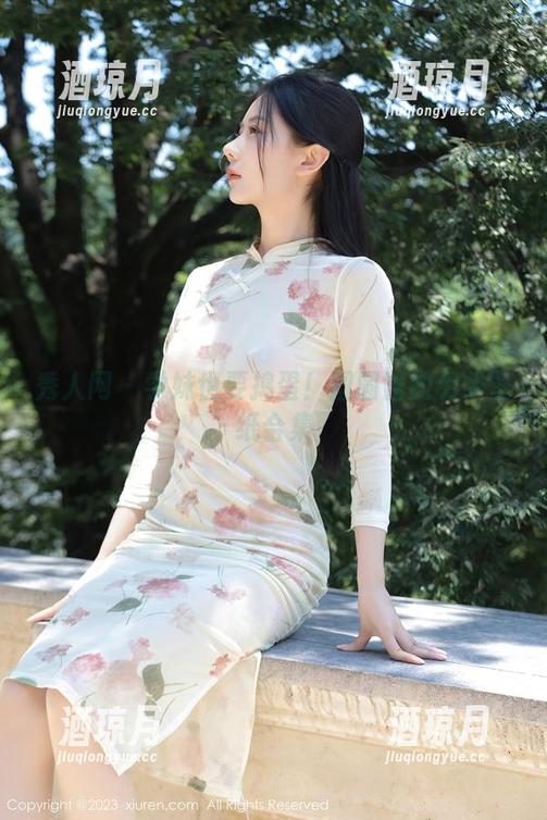 秀人网 - 学妹也要捣蛋！圆圆酱的另类壁纸合集