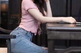 秀人网 - 护士制服?外科TEL用美图更新颠覆你的想象。