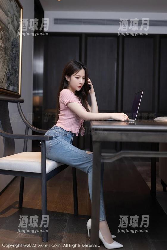 秀人网 - 护士制服？外科TEL用美图更新颠覆你的想象。
