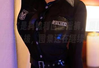 秀人网 - 这是抖娘利世的短裤,原图让你爱得无法自拔,图集还在继续更新中!
