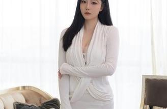 秀人网 – 艾栗栗栗栗栗栗吖的美脚图片，打破了我对美的认知—精选，没毛病！