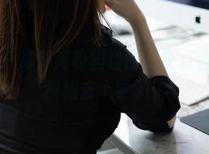 秀人网 – 苏苏阿校园套图，快点看，免得我跑去上学了！