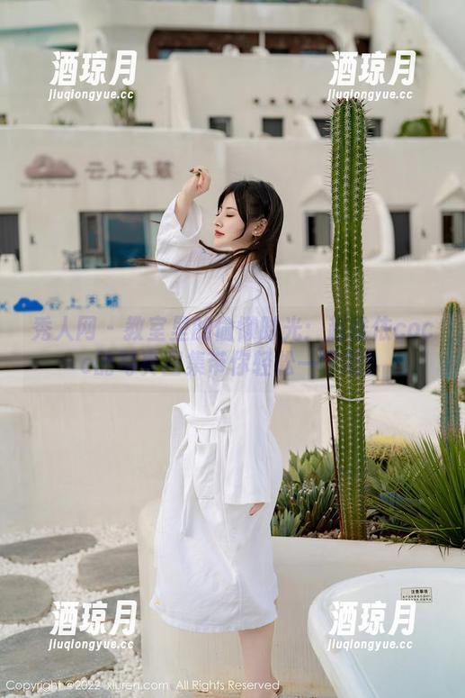 秀人网 - 教室里的偷懒时光：赵惟依coco的写真图集带你轻松一学期！