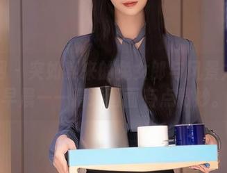 秀人网 – 突如其来的兔女郎与风景尤美的早晨——精选画面有点微妙。