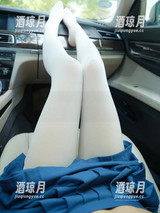 紧急企划 - 体操服下的小婕：原图免费，只为那个90度劈叉！