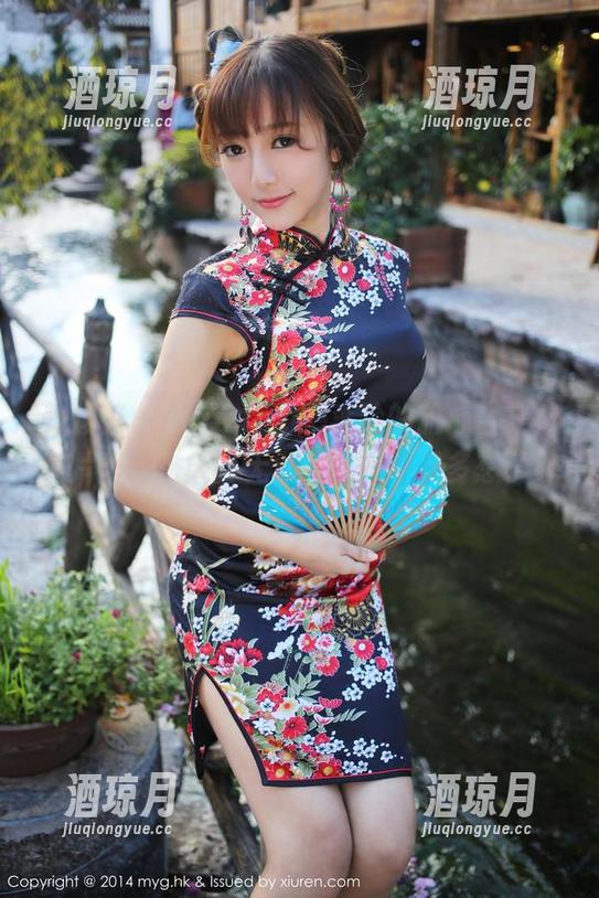 美媛馆 - AngelaLee李玲的甜心合集，照片里的“天真无邪”我是不是多想了？