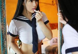 美媛馆 – 校园里Angela喜欢猫的富有感染力的姿态，配上我的私房图集设想，真是天衣无缝。