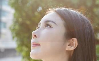 蜜桃社 – 不得不说，许思铭的修女高清图片很好地打破了传统印象！