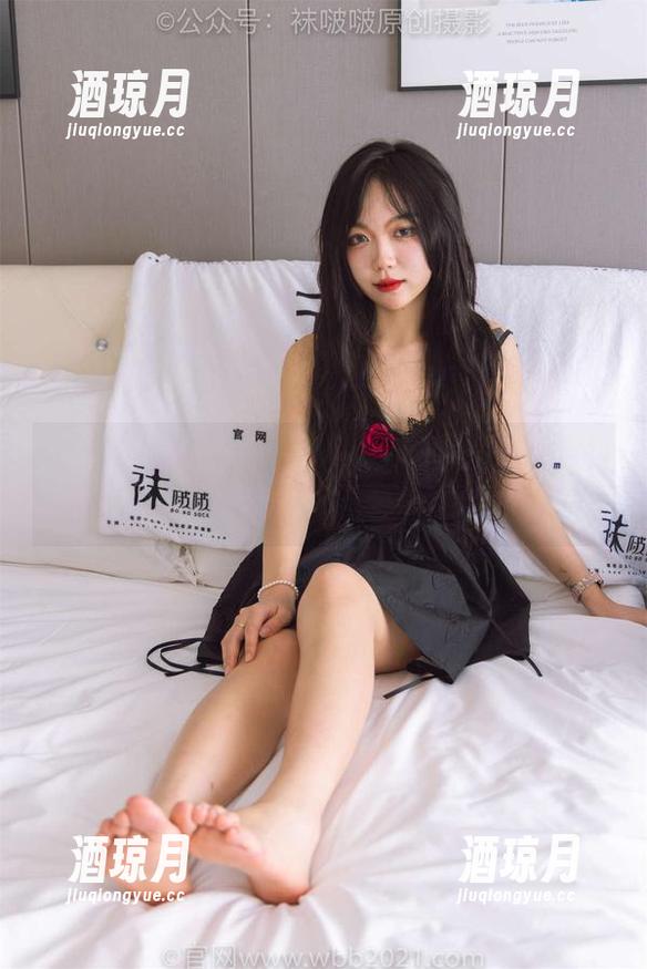 袜啵啵 - 小淳的女仆美图直接打乱了我的心智，忽然觉得心灵和眼睛都在纠缠。
