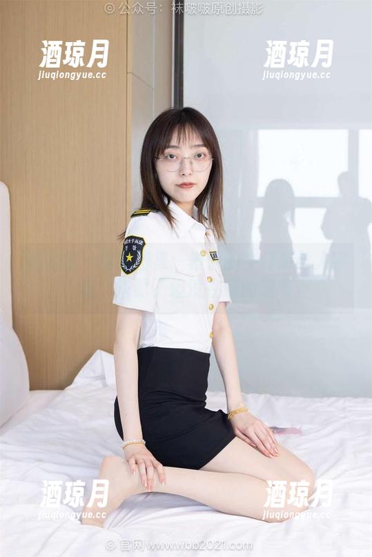 袜啵啵 - 高清图集：稚予的牛仔裤与人字拖，搭配了但没在意的细节