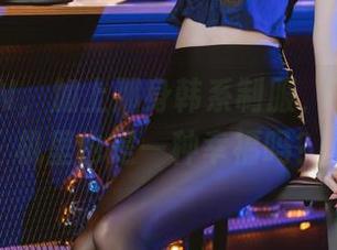 许岚LAN，加上那身韩系制服，下载到手机里也是一种幸福吗？