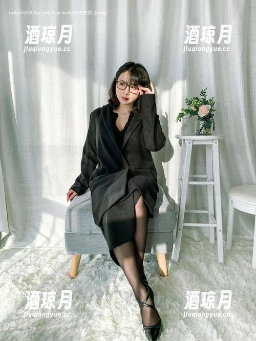 超皮皮皮奶又出新作，体操服里藏了一堆小心机，陪我深入思考人生。