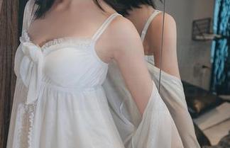 想变漂亮吗?逐月Su孔雀和服免费套图来教你职业装与清新结合!