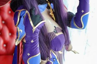 看!里见年一的奶牛少女写真集,一头牛的优雅分享?你怎么看?