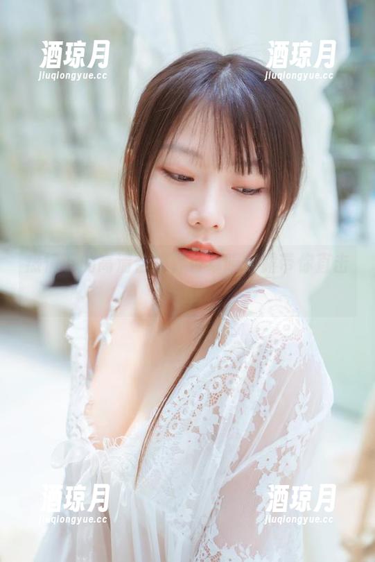 热情下的高清合集，香草喵露露带你直击粉色私房