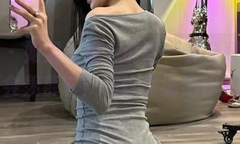 微密圈 – 如果毛衣会说话，黎允熙私拍图集恐怕会羡慕它！在这里编织你的想象！